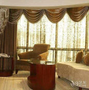 Wu Liang Ye Grand Hotel 청두 외부 사진